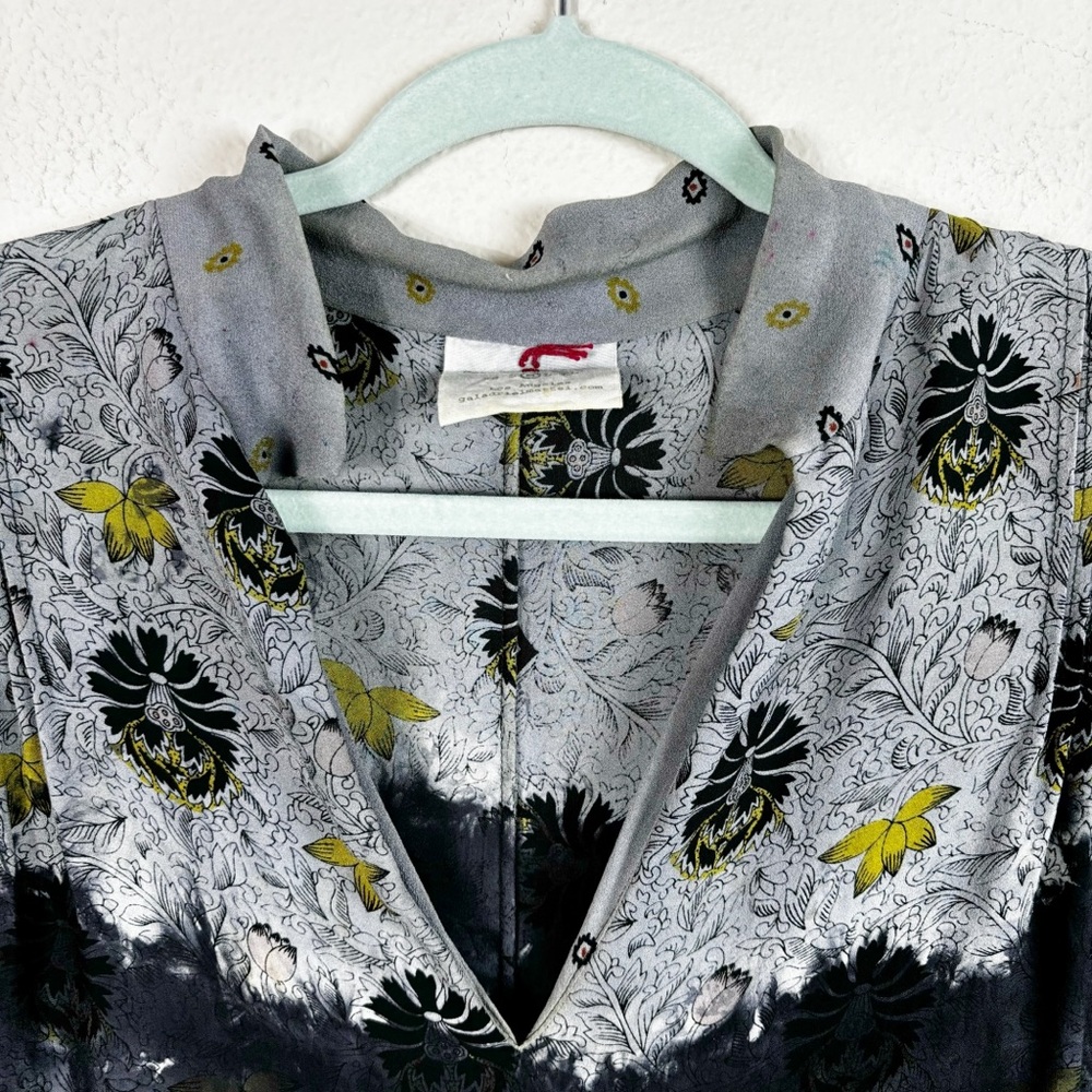 Elegant Gray and Yellow Maxi Dress - Picture 4 of 12